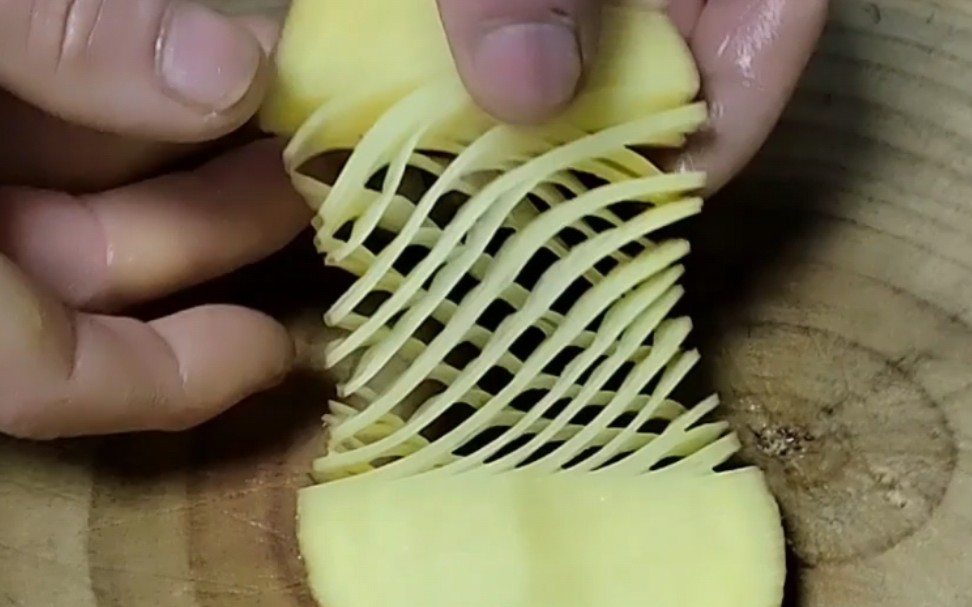 蓑衣刀法切土豆,非常震撼