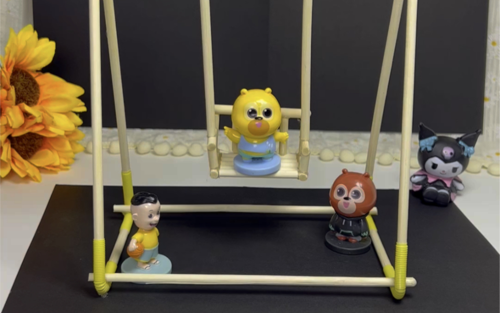 用一次性筷子做个好玩的秋千,非常简单,很好玩#亲子手工 #自制玩具