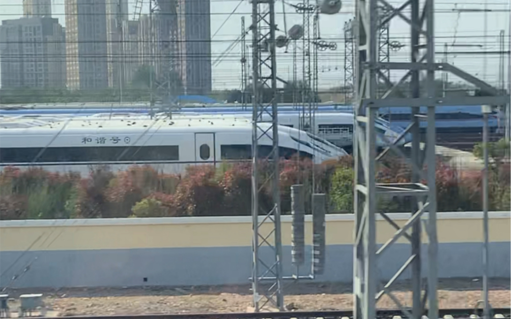 途径青岛机务段