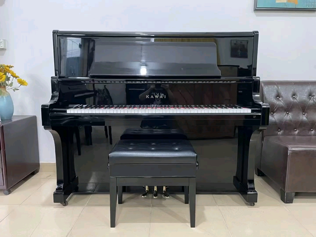 日本进口.卡哇伊bl71 仿三角设计,一万多专业演奏级别钢琴,看上私我