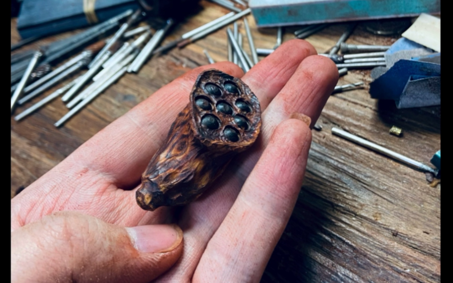 海南黄花梨雕刻莲蓬