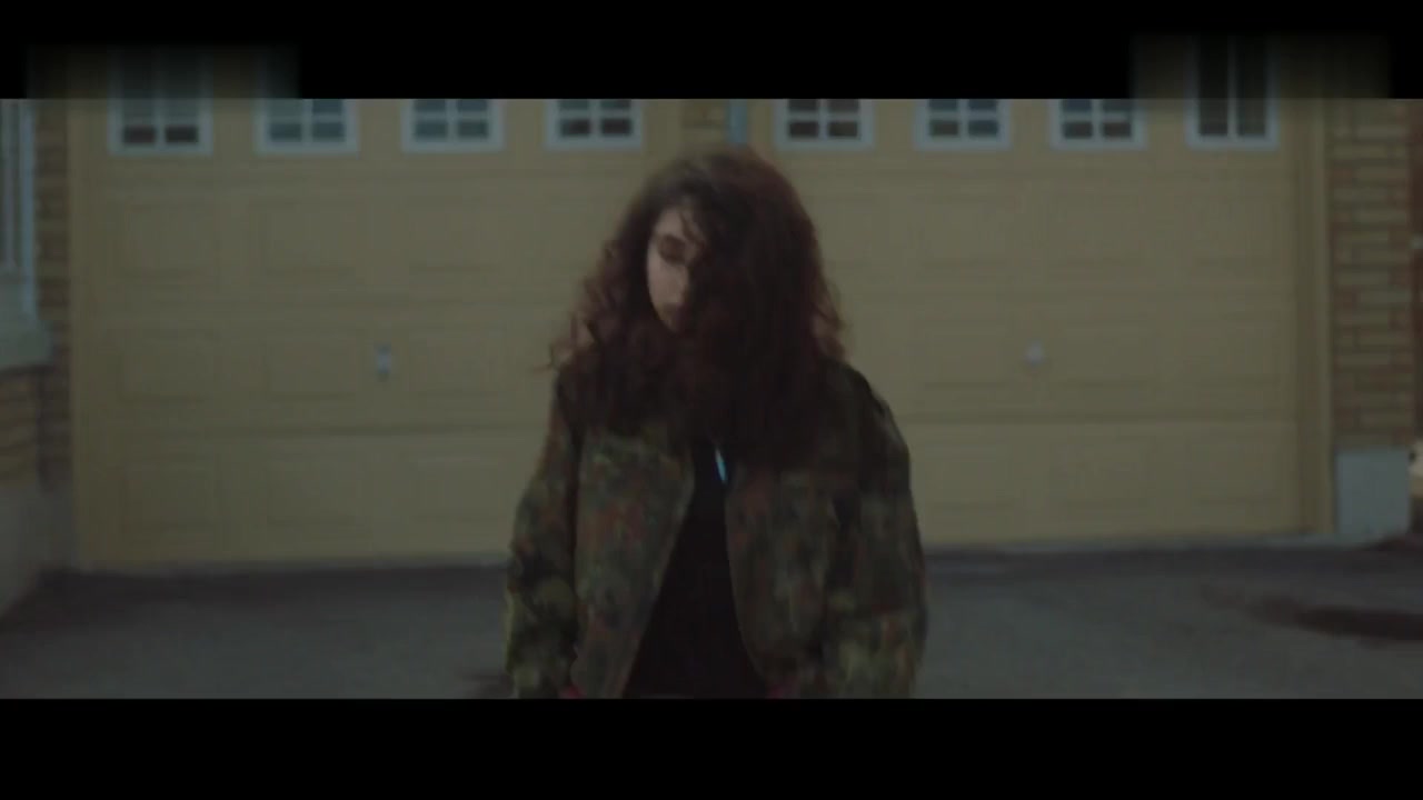 [图]Alessia Cara—铁肺MV合集