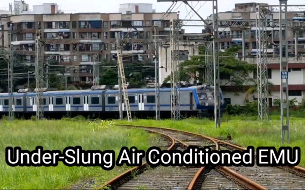 搬运,终于能关上门了,印度孟买市郊铁路新的空调车 ac local train