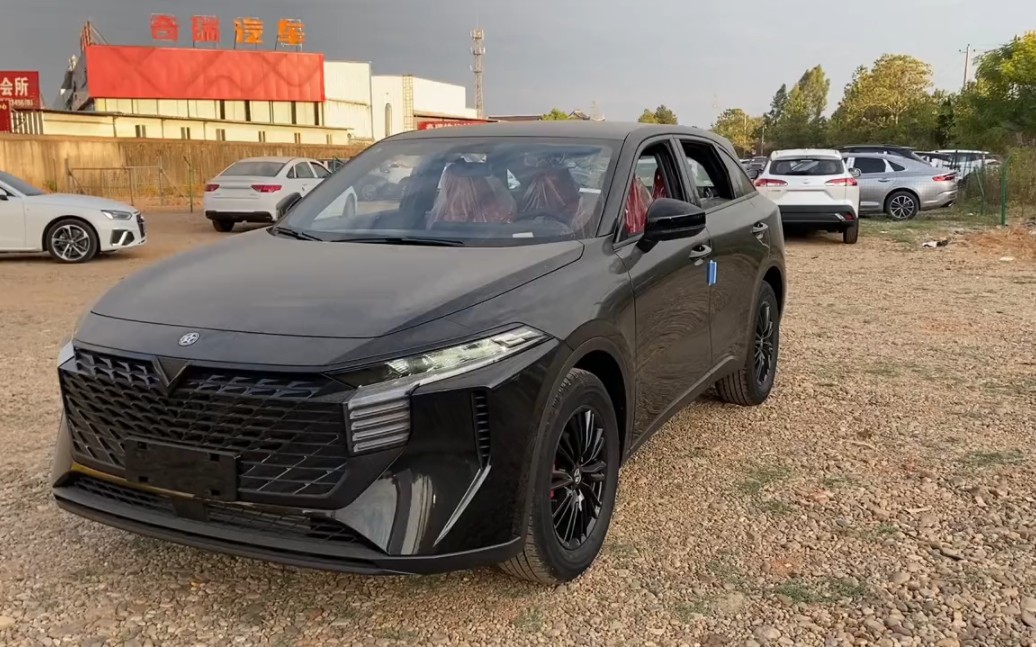 东风日产启辰2022款260t黑马版爱豆实车展示