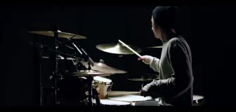 Télécharger la video: 【架子鼓】5年，见证一个牛逼鼓手进化为怪物鼓手 Luke Holland - Skrillex 'Cinema' Revisited - Drum Remix