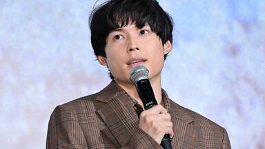 松村北斗 松村北斗」のアイデア 18 件 | 松村北斗, 北斗, 松村