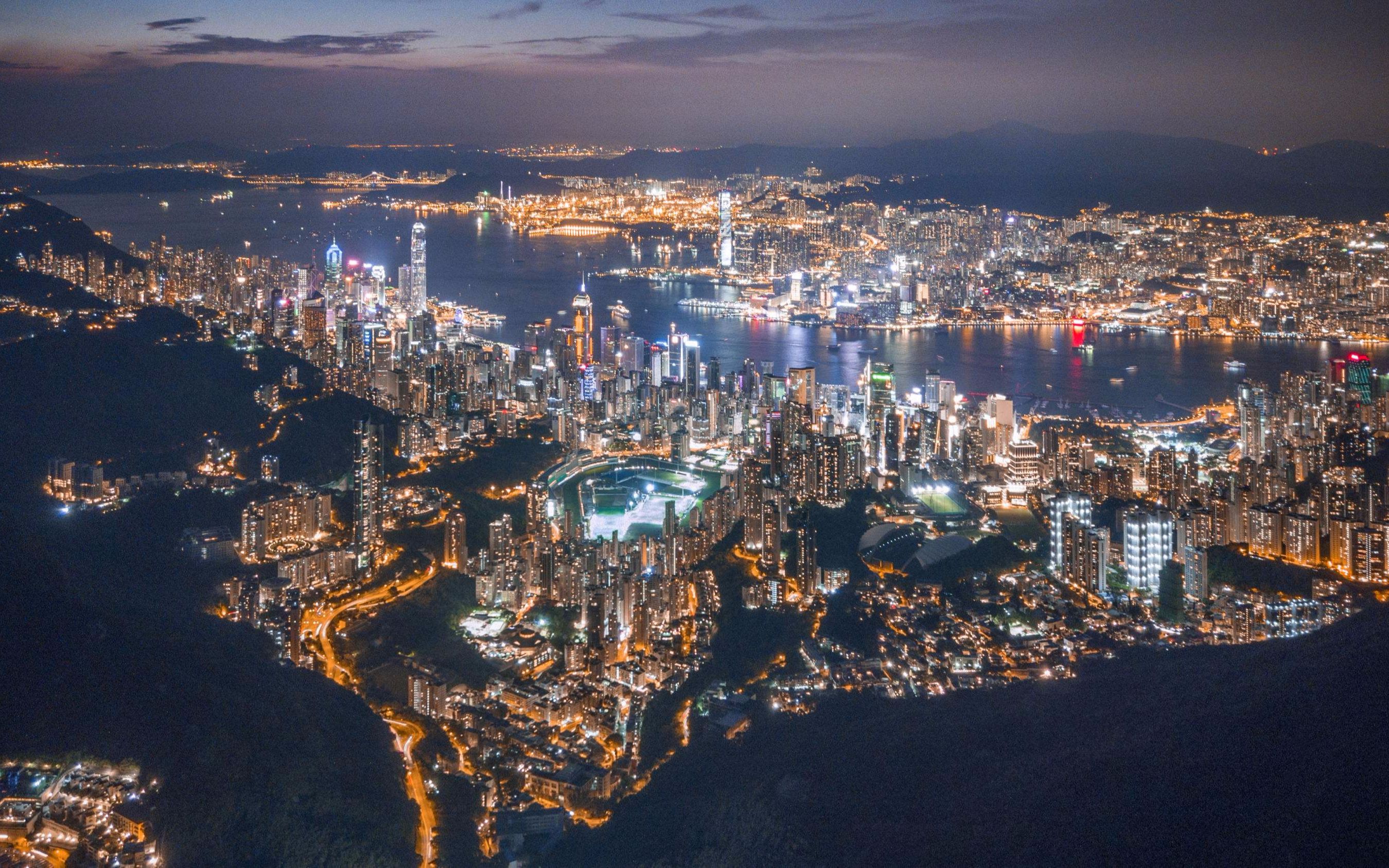 霍英东到底有多少财富?香港两栋大楼值百亿,在银行存近万两黄金哔哩哔哩bilibili