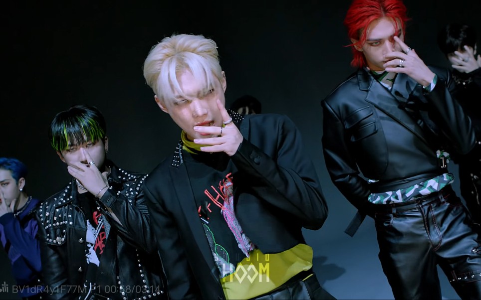 梅尼耶浅浅在床上翻发唱疯一下