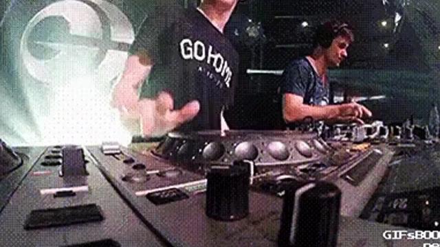 欧美蹦迪神曲《Vamos A La PIaya》重低音DJ版HiFi顶级无损音质