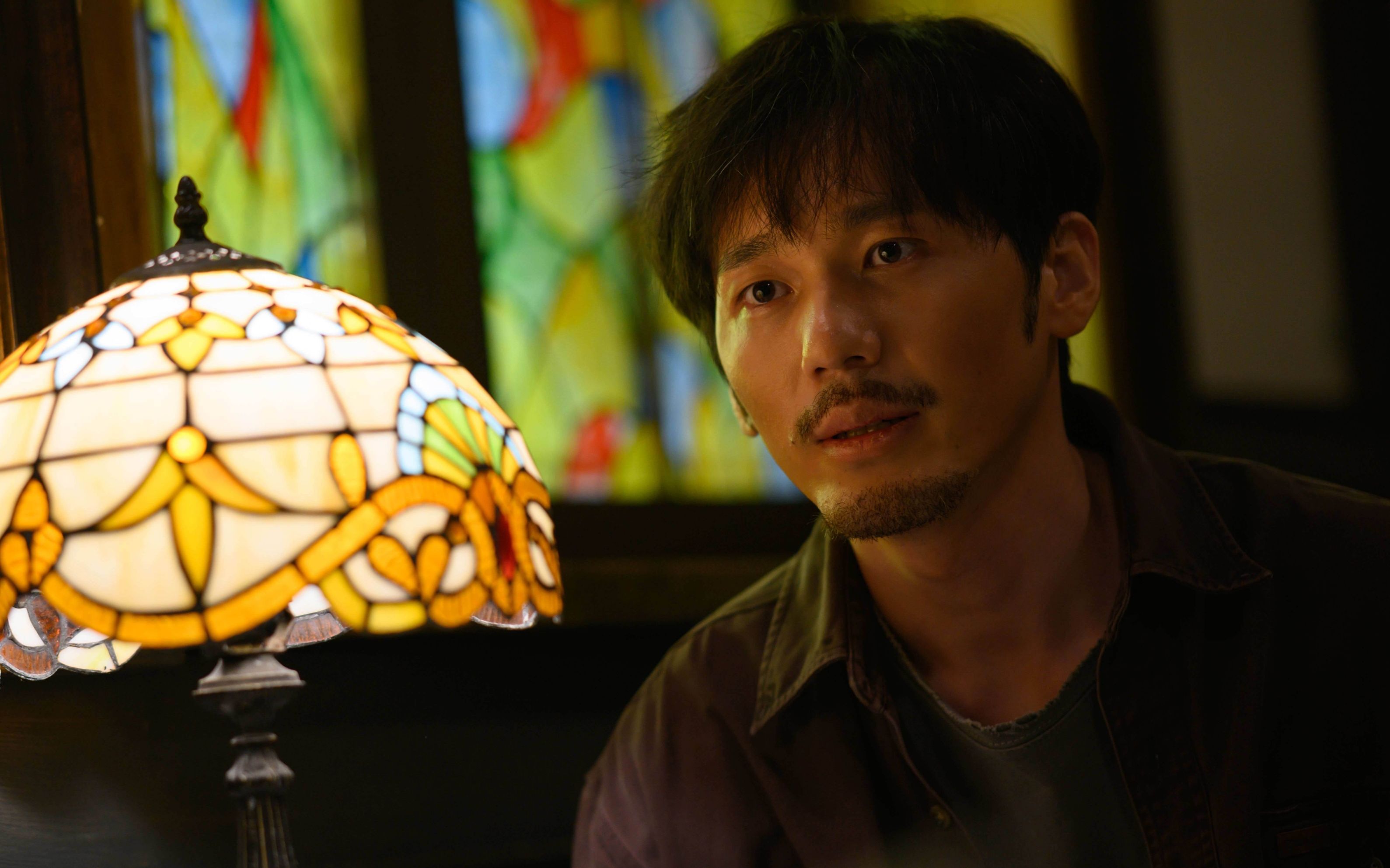 "所有的黑暗都指向光明"| 沉默的真相