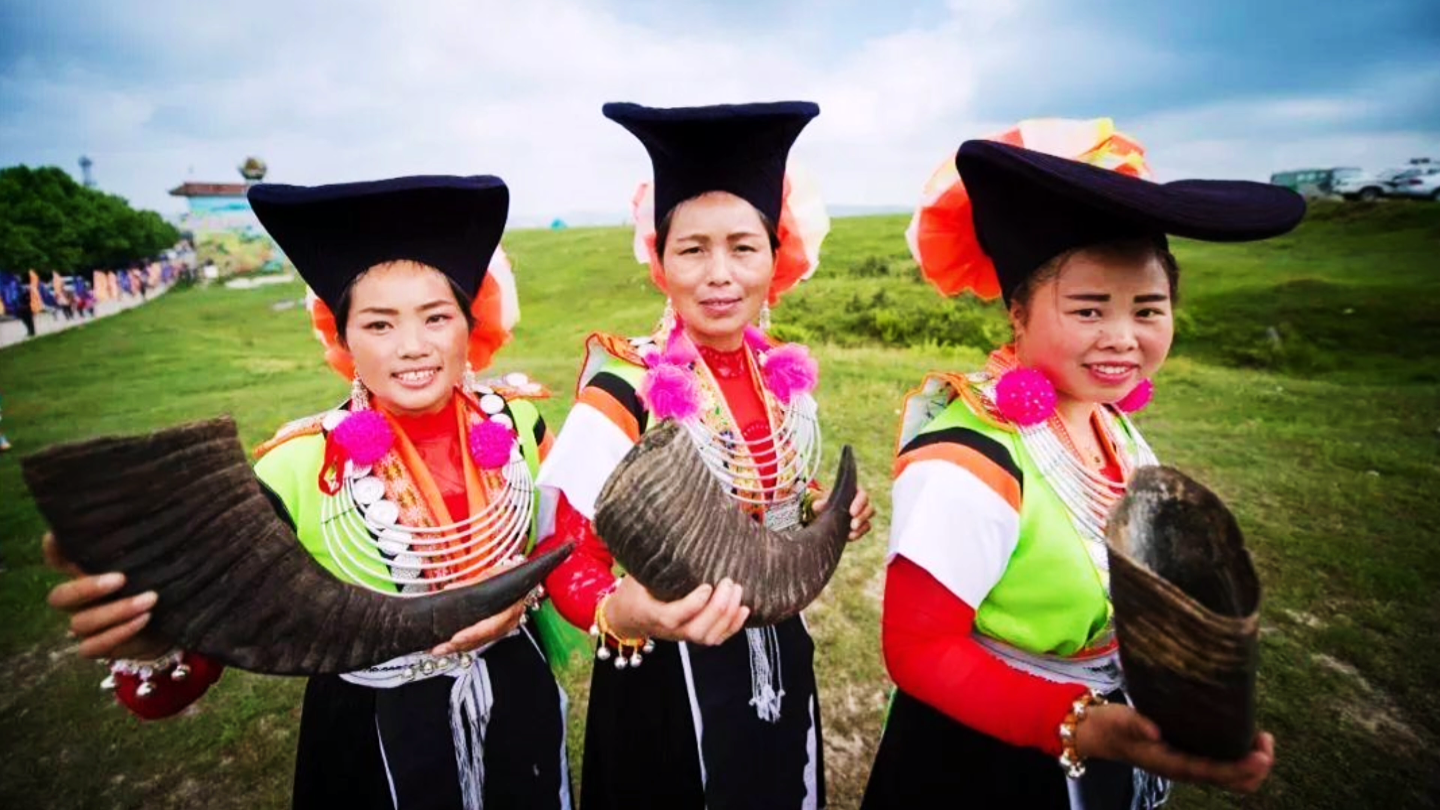 高坡苗族,这古典造型也太时髦了叭!一起来