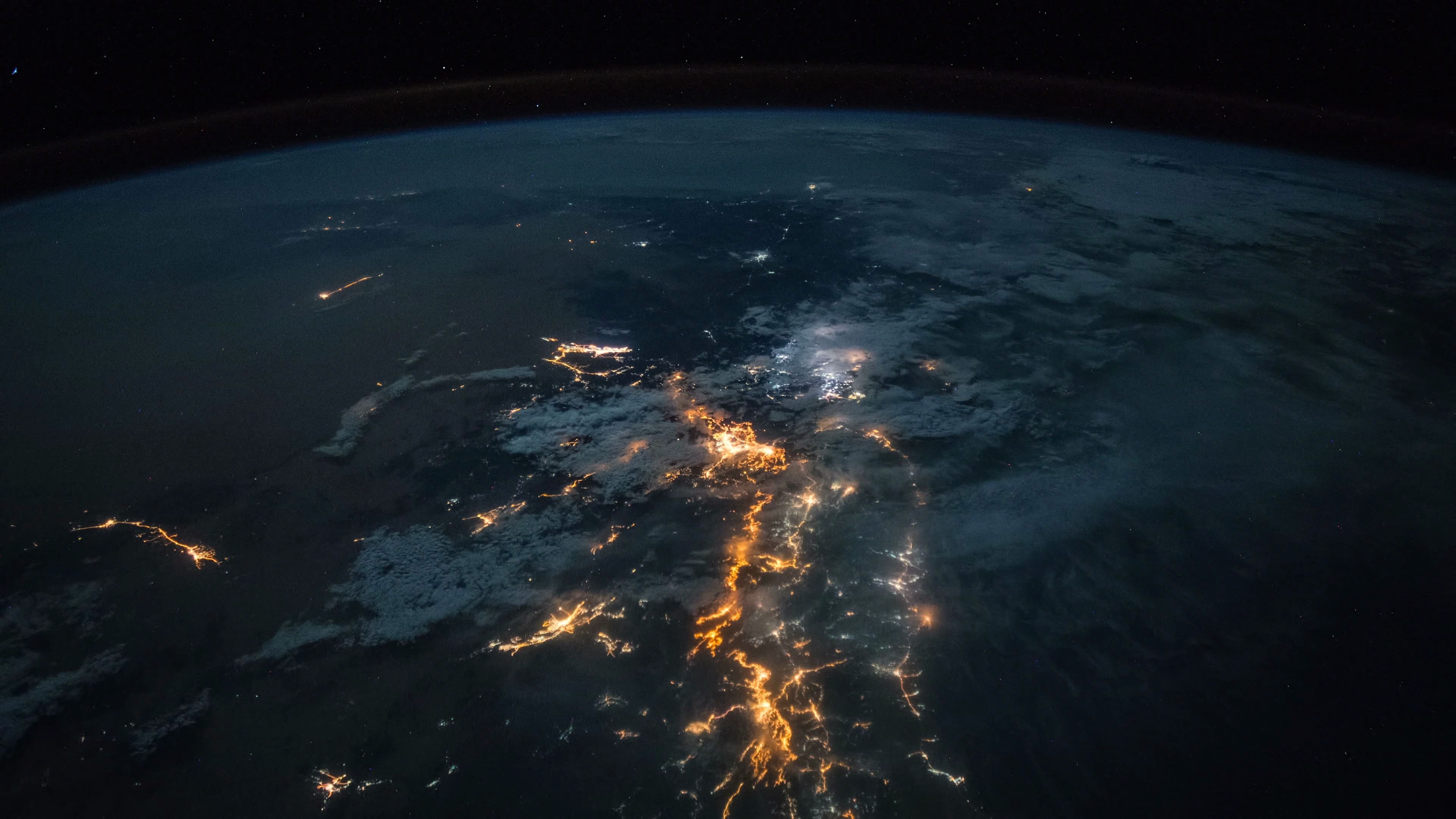 4k素材-太空下的夜晚(原标题:文明的摇篮:4k太空中的尼罗河和中东)