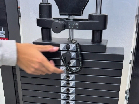 当我把重量加到最大，结果……