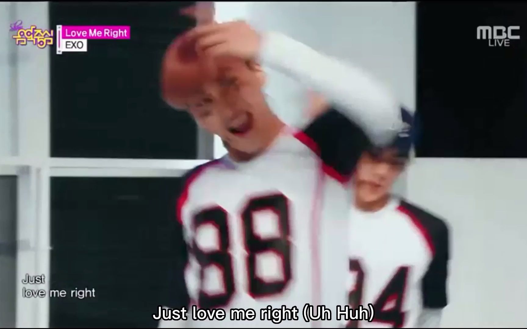 [图]love me right(中字)-EXO