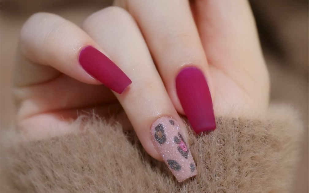 秋冬显白梅子色美甲教程分享