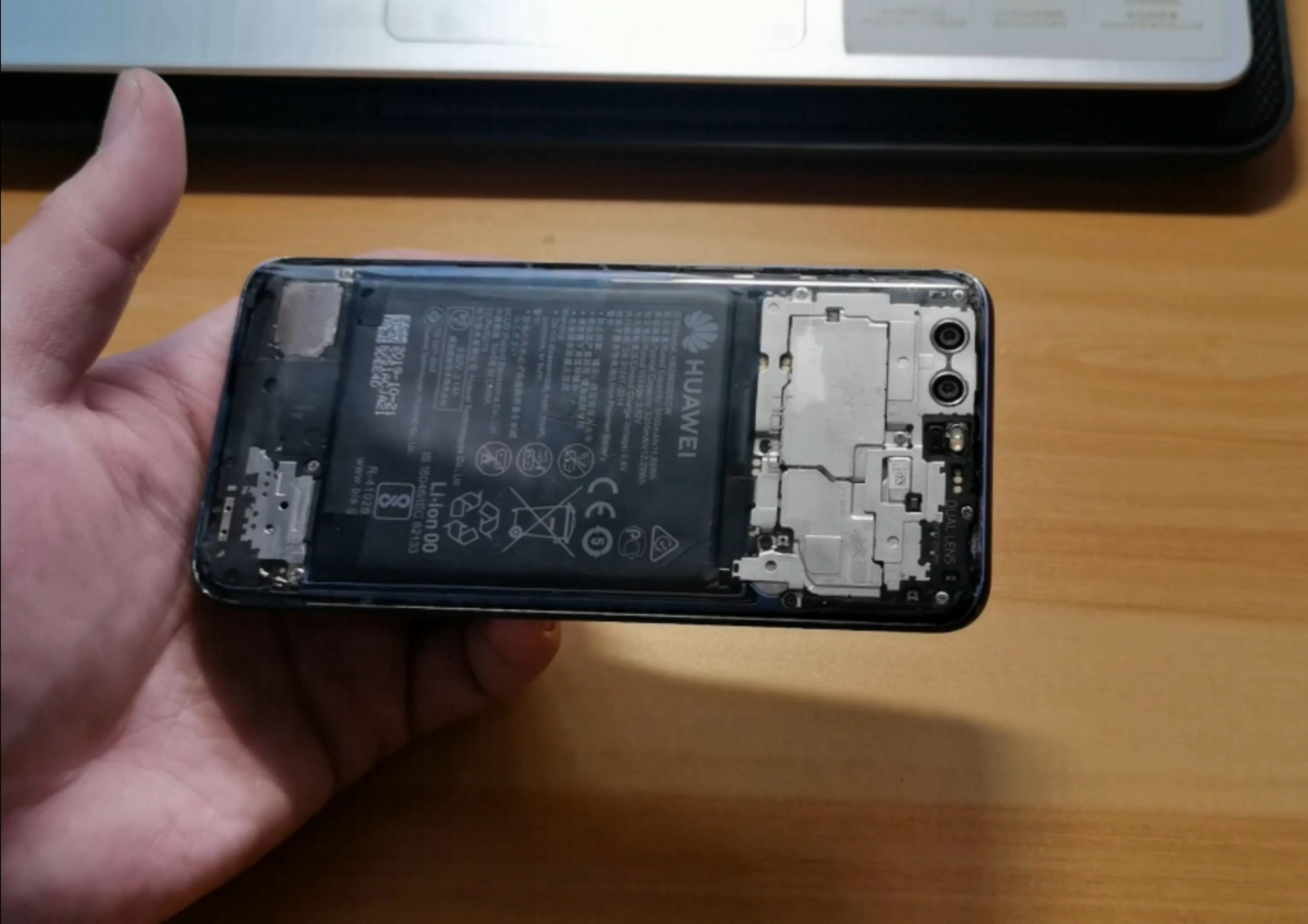 透明款华为荣耀9震撼上市!