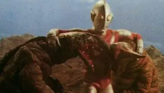 《恐怖的怪兽魔境！》杰克奥特曼VS地底怪兽泰通和岩石怪兽萨德拉。