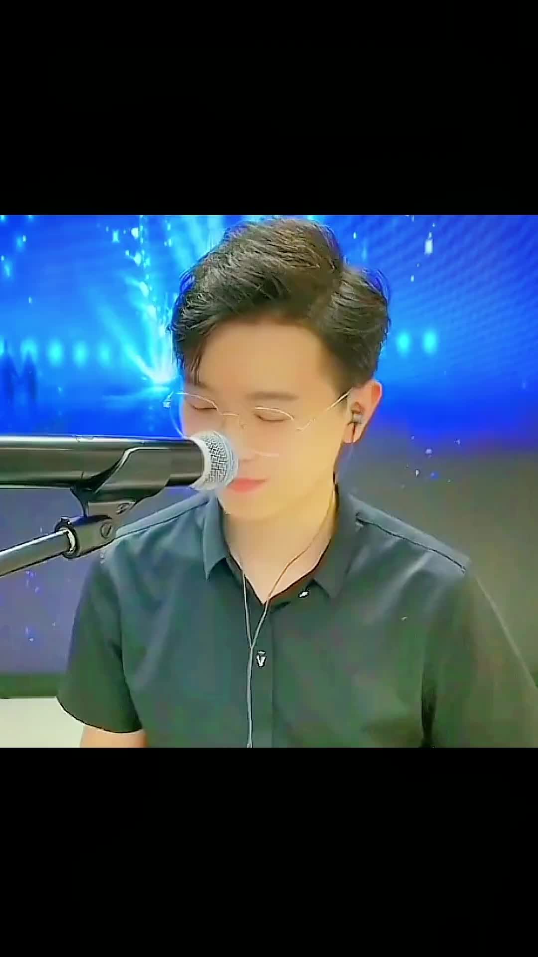 情歌欣赏才艺主播小五哥dou小助手