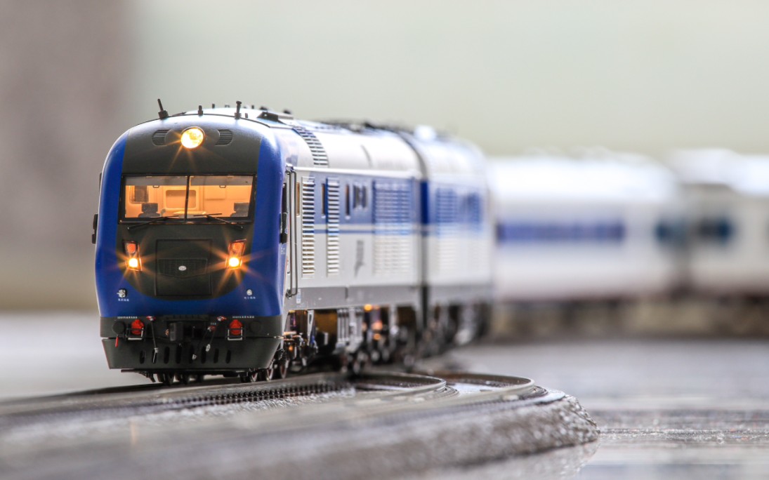 【模型评测】性价比之王-月亮sinomodel df11g内燃机车模型简评