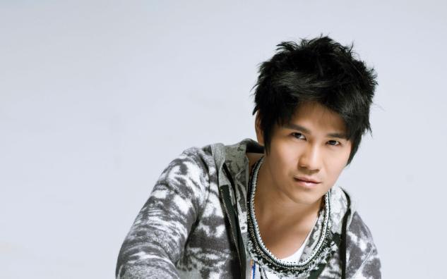 曹格《背叛(live)》伴奏 有和声 我是歌手第二季