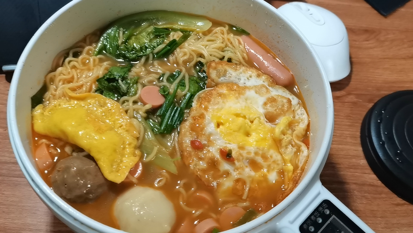 今天煮个豪华版泡面