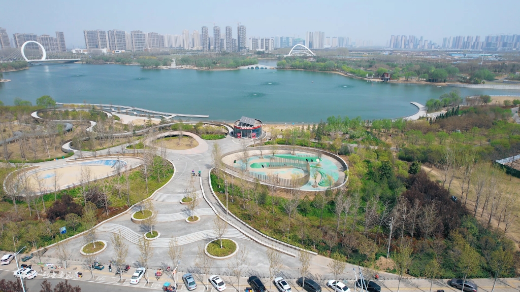 鄭州市濱河新區蝶湖溼地公園春天美麗景色