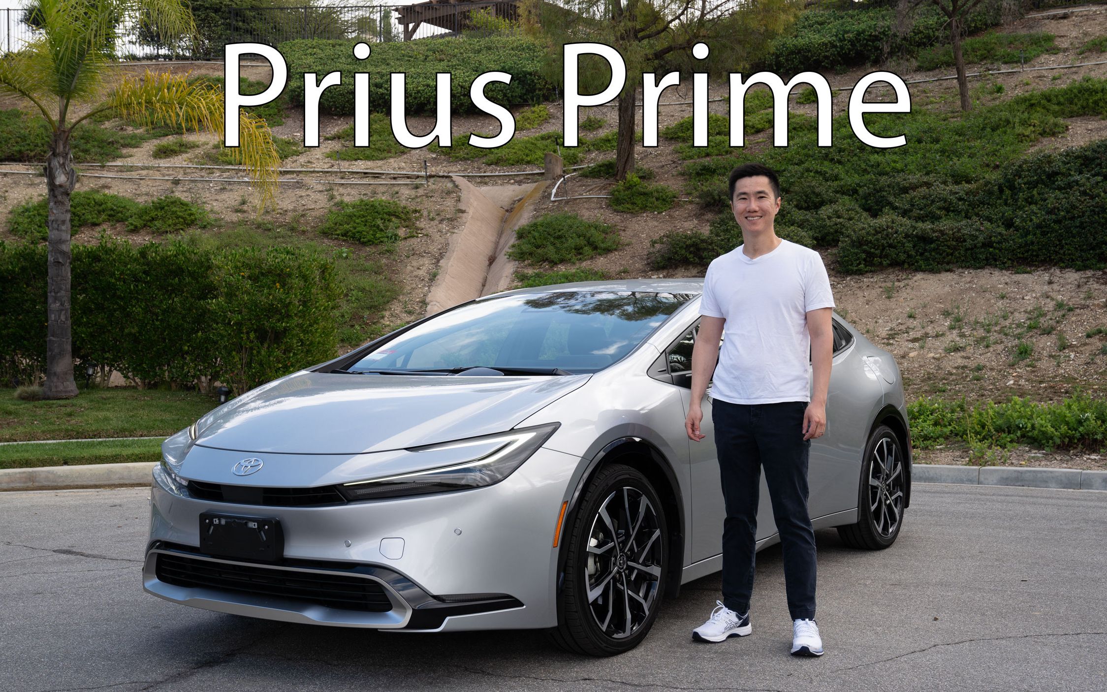 2024年Toyota丰田普锐斯Prime混合动力汽车全面评测:Toyota Prius Prime是最漂亮的混合动力车和普锐斯, 足以与电动汽车争夺未来吗?哔哩哔哩bilibili