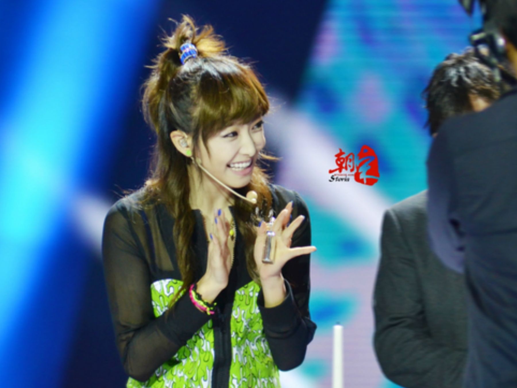 121231 深圳卫视 跨年演唱会 f(x)