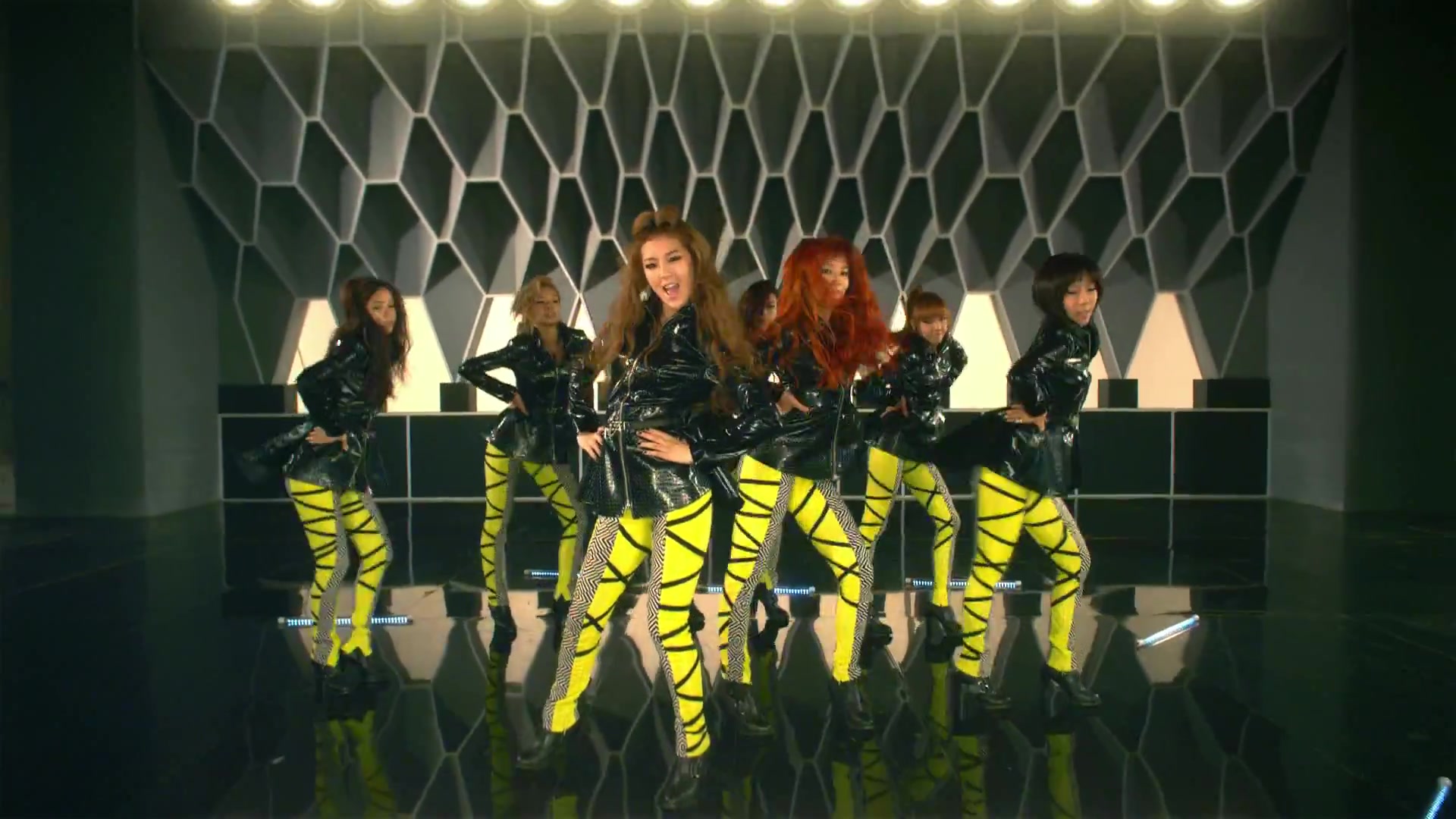 性感美女组合亚洲再生偶像rania - pop pop pop mv