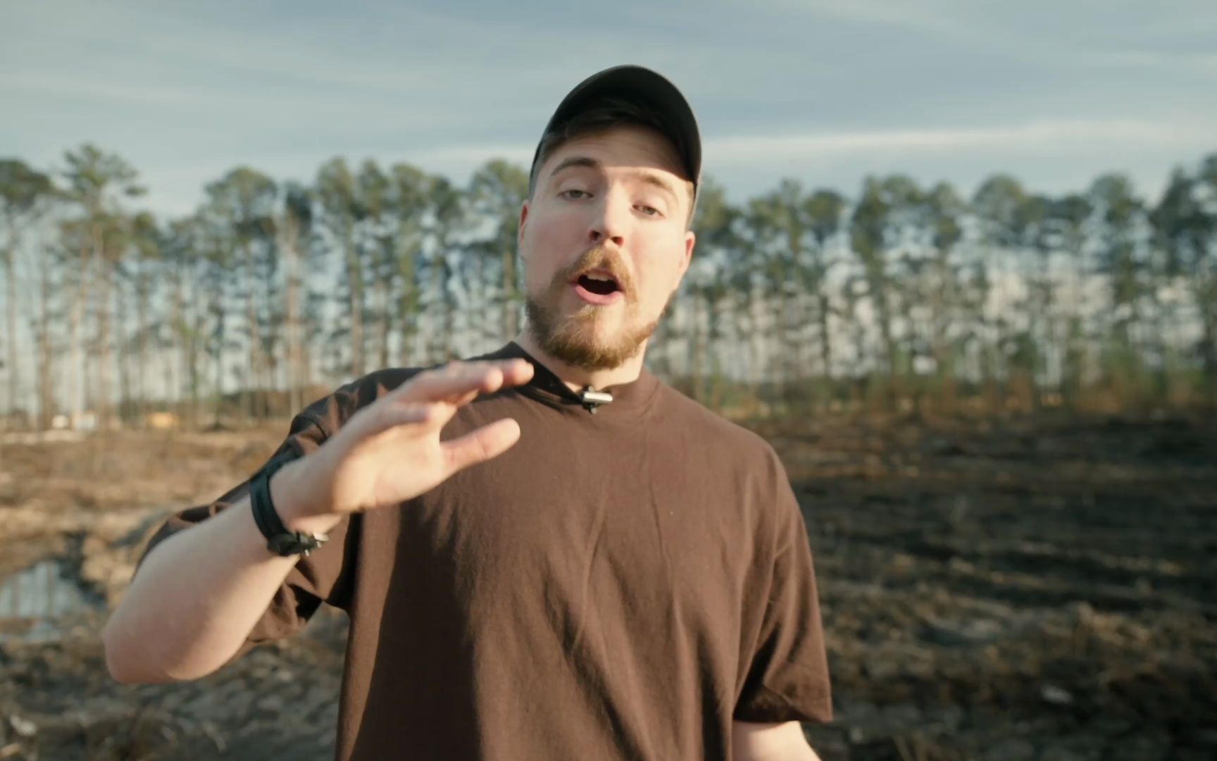 mr beast捐赠两万只鞋给非洲的孩子