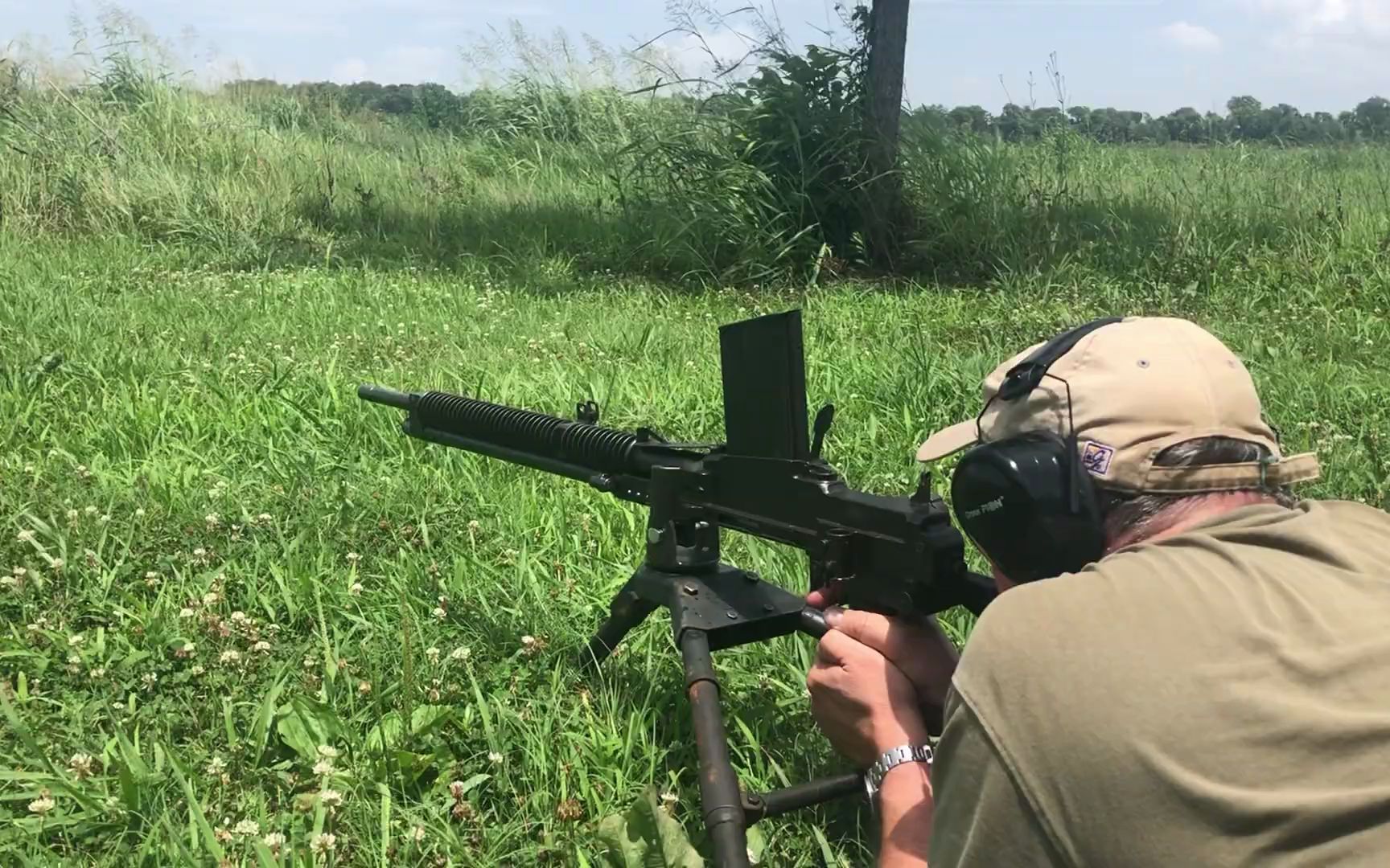 日本九七式轻机枪实弹射击