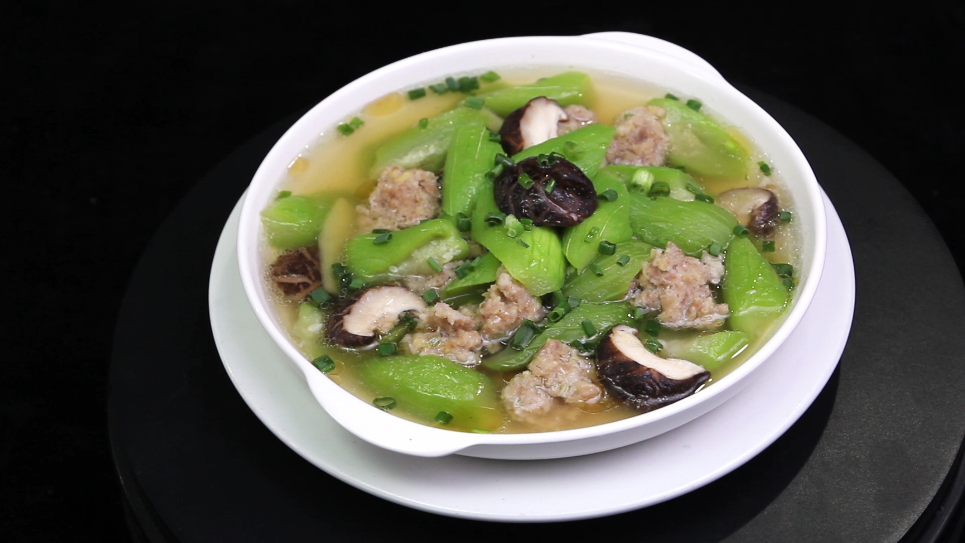 厨师长朋友亲口说出来的肉丸丝瓜汤的粤菜做法,清淡营养有好喝_哔哩