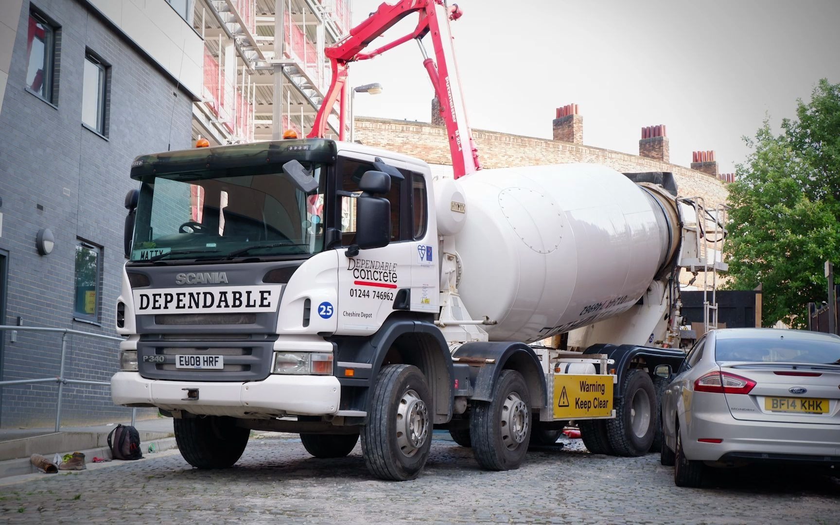 1080p60帧斯堪尼亚p340罐车结尾来自司机大叔的点赞