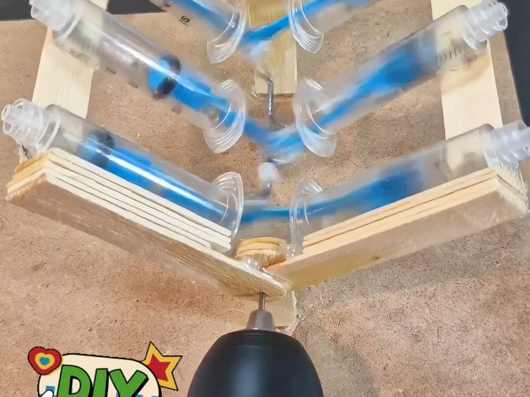 废弃针筒玩出花样～v6发动机
