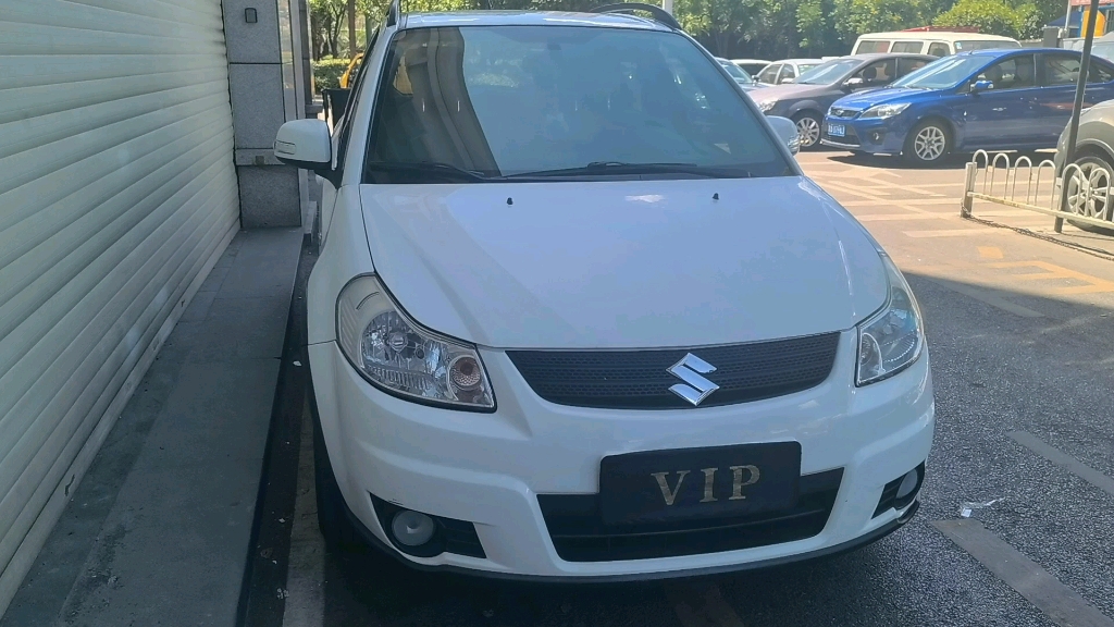 2万多的铃木天语sx4,家用代步练手还挺好,才5万多公里的自动挡_哔哩