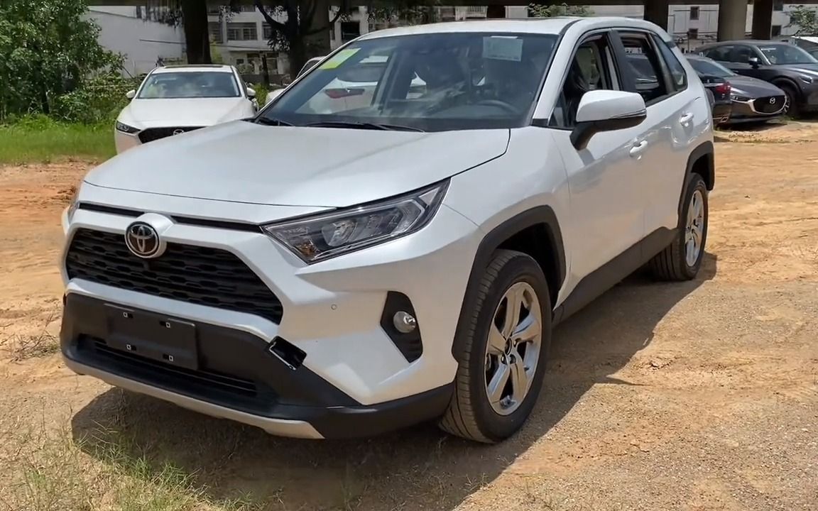 一汽丰田荣放2022款两驱风尚plus版 实车展示