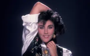 Download Video: 《Shattered Glass》-Laura Branigan