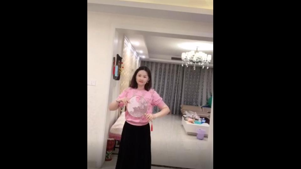 [图]欣赏My mother，优美的舞姿！