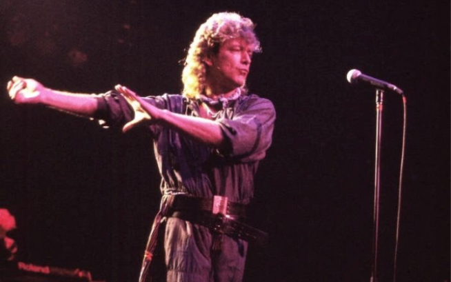 【惊鸿一瞥钢铁女工】Robert Plant Interview with a Fan, MTV 1983 (Hartford, CT)哔哩哔哩bilibili