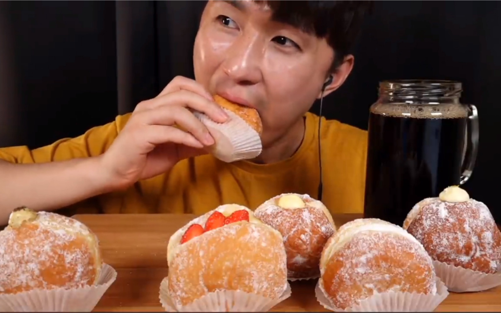 *吃播剪说话* donggu|奶油夹心软面包~咀嚼音食音