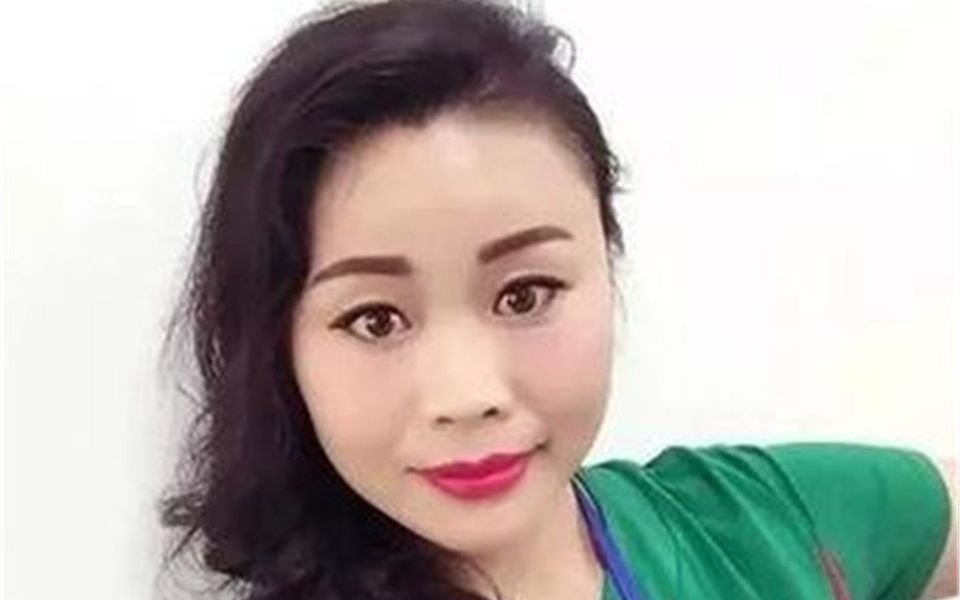 草帽姐徐桂花的真实身份曝光:原来草帽姐欺骗观众这么多年!