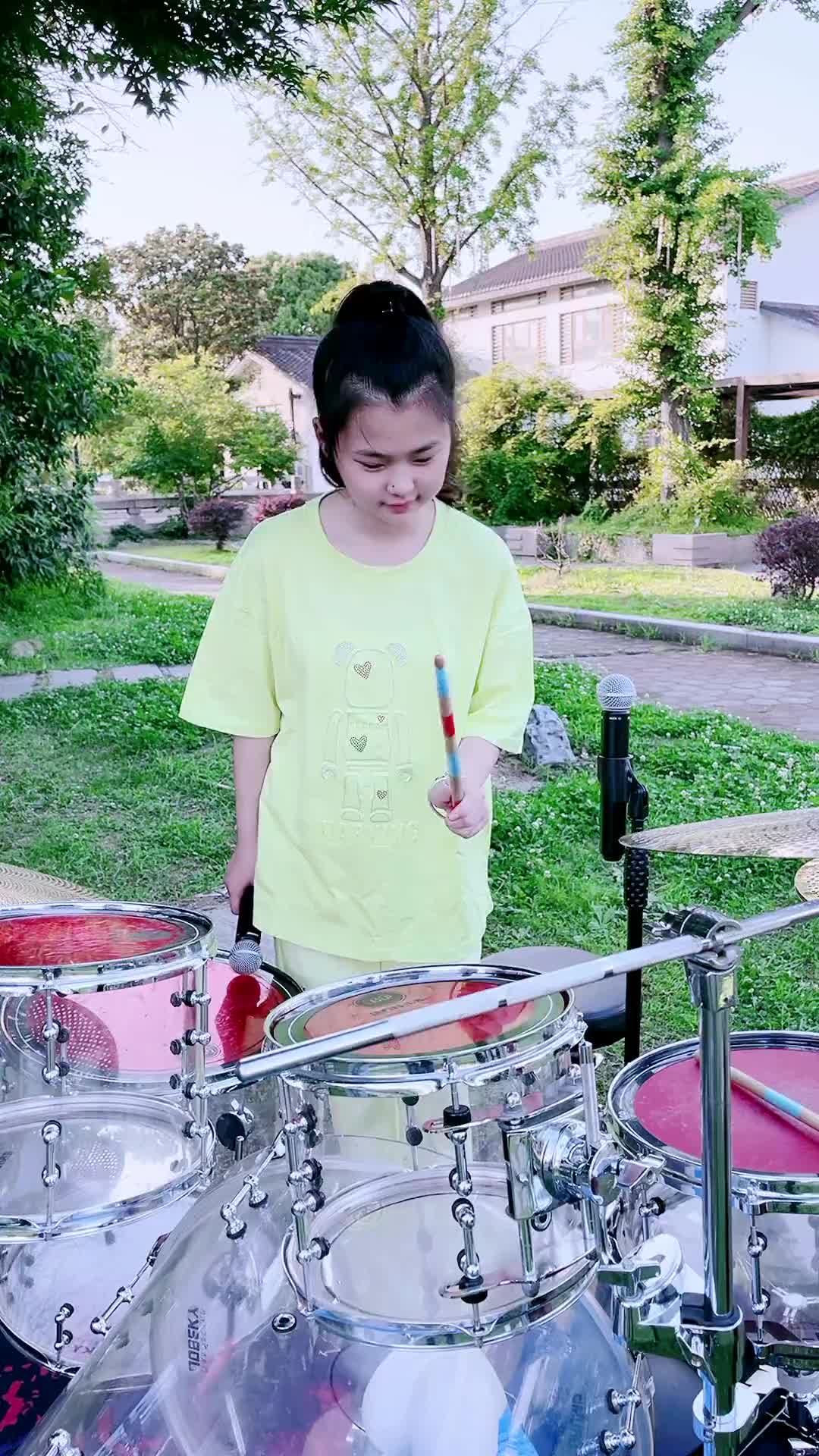 这节奏感把握的太棒啦小天一舞台无处不在乐器演奏