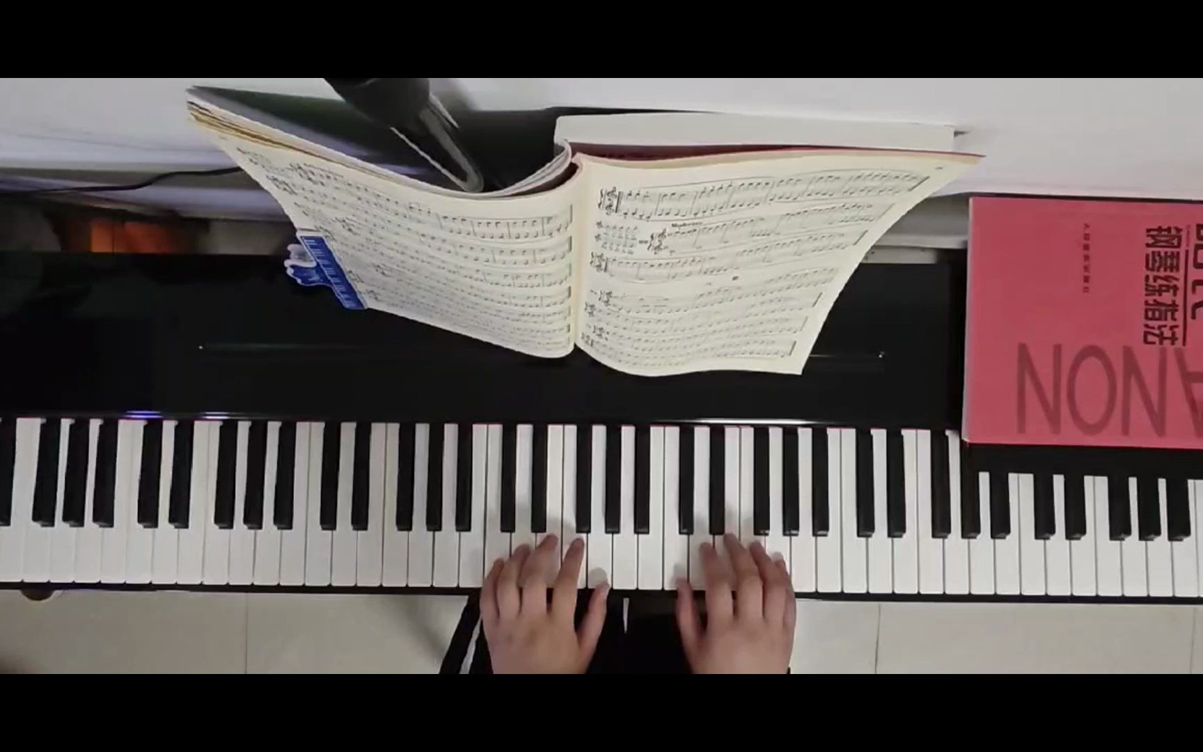 练钢琴的第一个月-拜厄第25条