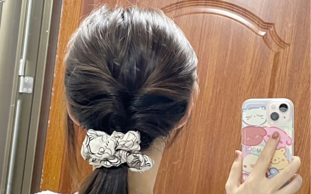 纹理感气质低马尾 扁头姐妹快来学!