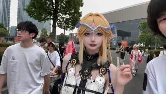 喜欢大卡不喜欢我吗？#卡提希娅 #鸣潮cos #鸣潮周年庆