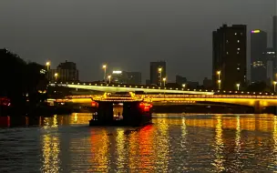 Скачать видео: 外秦淮河夜游，看美景，浆声灯影；