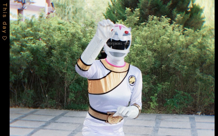 牙吠白皮套拍照外景伪正片登场