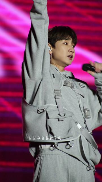 汪苏泷《一笑倾城》 这个角度我也不敢多98