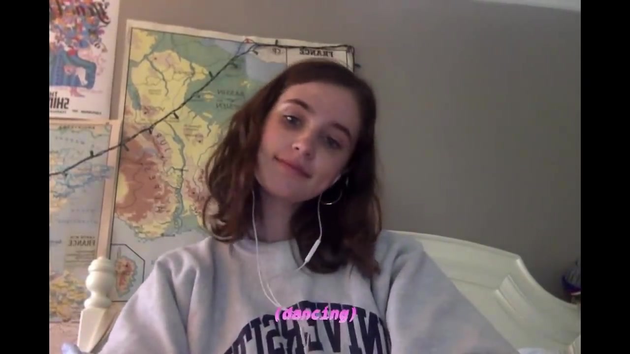 clairo - pretty girl mv_哔哩哔哩 (゜-゜)つロ 干杯~-bilibili