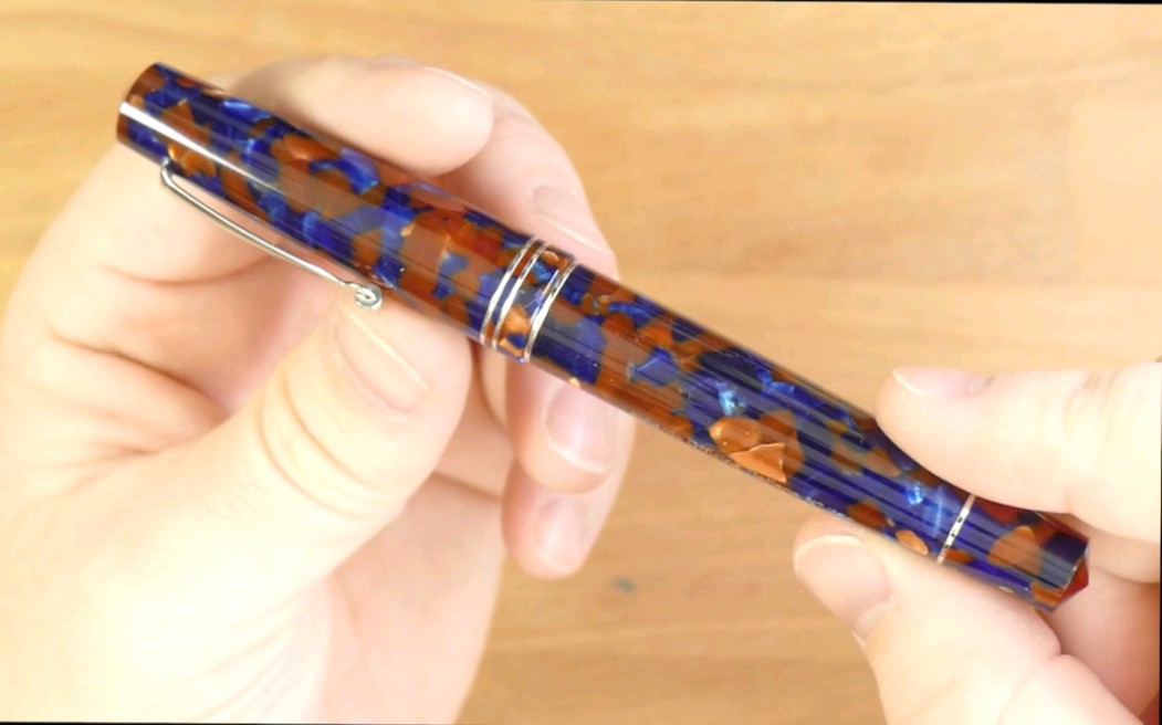 钢笔分享~leonardo officina italiana momento zero!红蓝海石